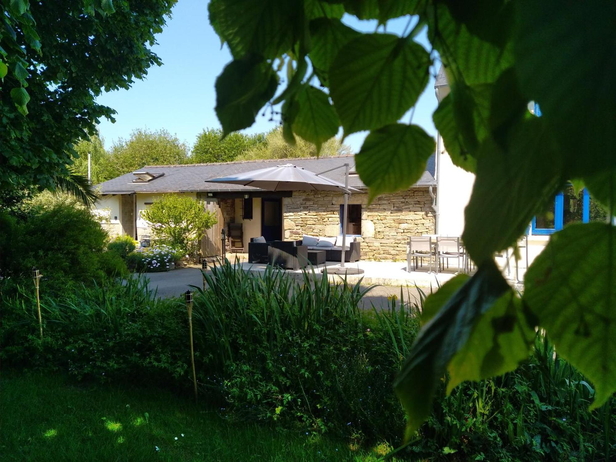 Chez Malika Villa Bannalec Exteriör bild